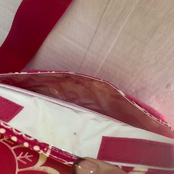 VERA BRADLEY - Pink Floral Vinyl Makeup Tote Bag w/Shoulder Strap - Preowned - Picture 5 of 11